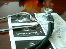 С начала пандемии коронавируса в Приамурье уволились около 400 врачей