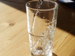 Вода натощак: названы 7 удивительных эффектов для здоровья