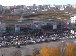 Барнаульский ТЦ устроил массовый розыгрыш автомобиля в разгар пандемии