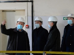 Мэр Барнаула оценил новое оборудование для очистки воздуха в смрадном городском квартале