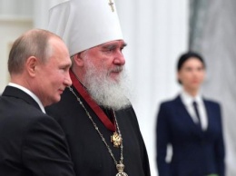 Президент России наградил митрополита Калужского и Боровского Климента