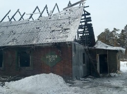 Семья осталась без дома после сильного пожара на Алтае - соцсеть