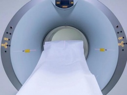 МРТ выявила повреждения головного мозга у тучных подростков