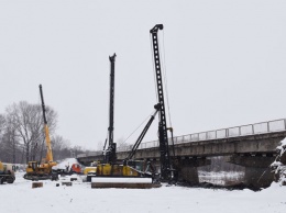 В Алтайском крае через реку Песчаную возводят новый мост