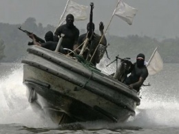 В Симферополь прилетели крымские моряки, которых спасли из нигерийского плена