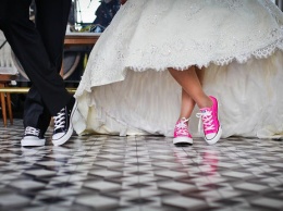 Социологи из США определили наилучший возраст для вступления в брак