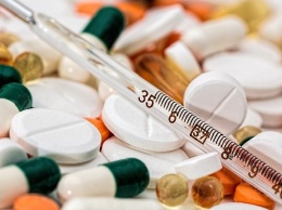 Эксперты объяснили, почему в аптеках исчезли антибиотики и противовирусные