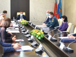 В Барнауле обсудили, как переделать ТЦ под ковидный госпиталь