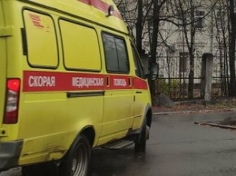 Жительницу Петрозаводска с COVID-19, температурой и кашлем продержали 4,5 часа в машине скорой и отправили домой