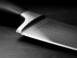 Житель Райчихинска на глазах дочери ударил зятя ножом в живот