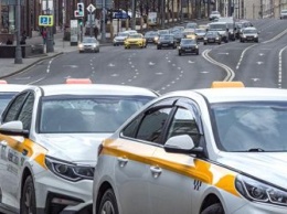 Против госрегулирования тарифов на такси выступили в ФАС