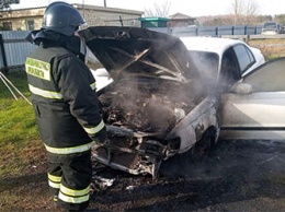 В селе Ивановского района Toyota не завелась, а потом загорелась