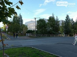 Школьникам вернули пешеходный переход около школы №46 в Петрозаводске