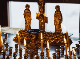 РПЦ решила не наказывать нетрезвого священника за разборки на похоронах