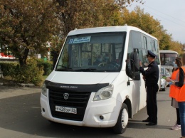 Барнаульские автоинспекторы проверяют режима труда и отдыха водителей автобусов