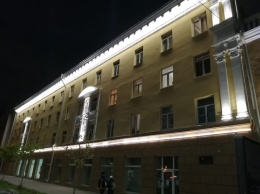 Еще на нескольких домах в центре Петрозаводска появилась архитектурная подсветка