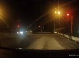 ДТП с пострадавшими девушками на кемеровском перекрестке попало на видео