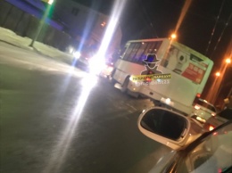 В Барнауле водитель и двое детей пострадали в столкновении с «пьяным» грузовиком