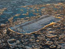 Кузбасское село оказалось отрезано от мира из-за разрушенного льдом моста