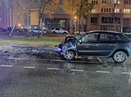 В Калининграде пострадал водитель, врезавшись в стоявшии? автобус (фото)