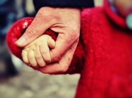 Эскалатор зажал руку ребенка в ТЦ в Сочи