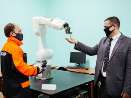 Студенты КузГТУ научатся управлять промышленными роботами с помощью технологий KUKA