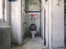 Суд на 90 дней лишил забайкальских школьников единственного туалета