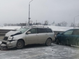 Из-за ДТП на Новом мосту в Барнауле образовалась пробка