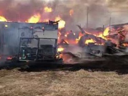 Огонь уничтожил здание школы в Иркутской области