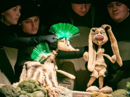 В алтайском театре кукол появился новый спектакль «Не ежик»
