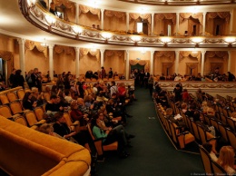 Драмтеатр готов заплатить 7,6 млн рублей за обновление текстиля в зрительном зале