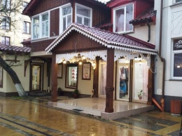 В центре Зеленоградска реконструировали историческое здание (фото)