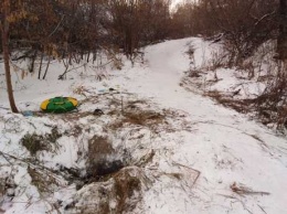 Ребенок во время катания с горки провалился в глубокий колодец в Новокузнецке