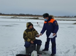 Алтайских любителей зимней рыбалки предупредили об опасности
