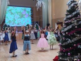 На новогодних утренниках в Крыму дети будут поздравлять сами себя