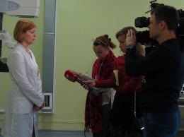 БУ "Нижневартовская городская поликлиника" провела пресс-тур для журналистов, показав работу учреждения