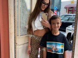 «Я чуть не поседела»: Алена Водонаева рассказала об операции сына