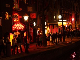 "Квартал красных фонарей" исчезнет со всех уличных указателей Амстердама