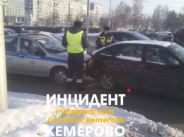 Автомобиль ДПС попал в аварию на кемеровском кольце