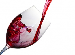 АКОРТ предложила разрешить продажу российского вина до полуночи