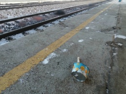 Грузовой поезд протащил женщину в Красноярске