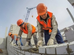 5 тысяч рабочих не хватает на стройках Крыма