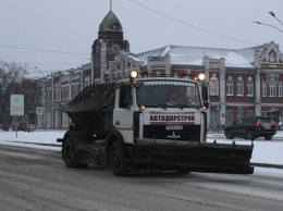 149 единиц техники будут чистить снег в Барнауле в ночь на 9 декабря