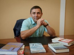 Олег Имамеев передаст в ковидный госпиталь классическую литературу