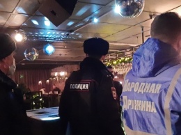 Кальянную в Барнауле уличили в незаконной работе после 23:00