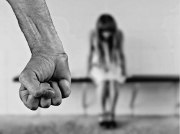 Сутенер школьниц из Тольятти попался на изнасилованиях подопечных