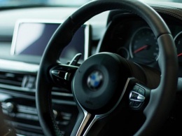 Водитель BMW в Барнауле потерял сознание за рулем