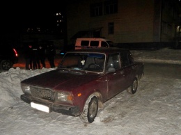Житель села на Алтае угнал машину для поездки в бар
