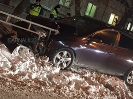 Toyota сбила человека у Нового рынка в Барнауле