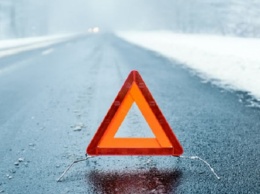 Вечером крымские дороги сковало льдом, водители сообщают о множестве аварий